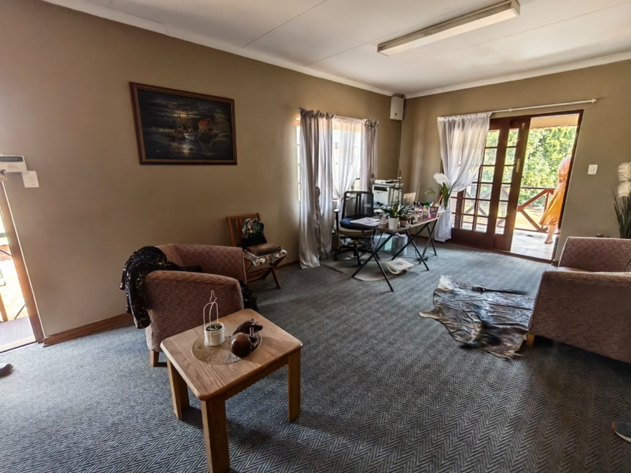 6 Bedroom Property for Sale in Ninapark Gauteng