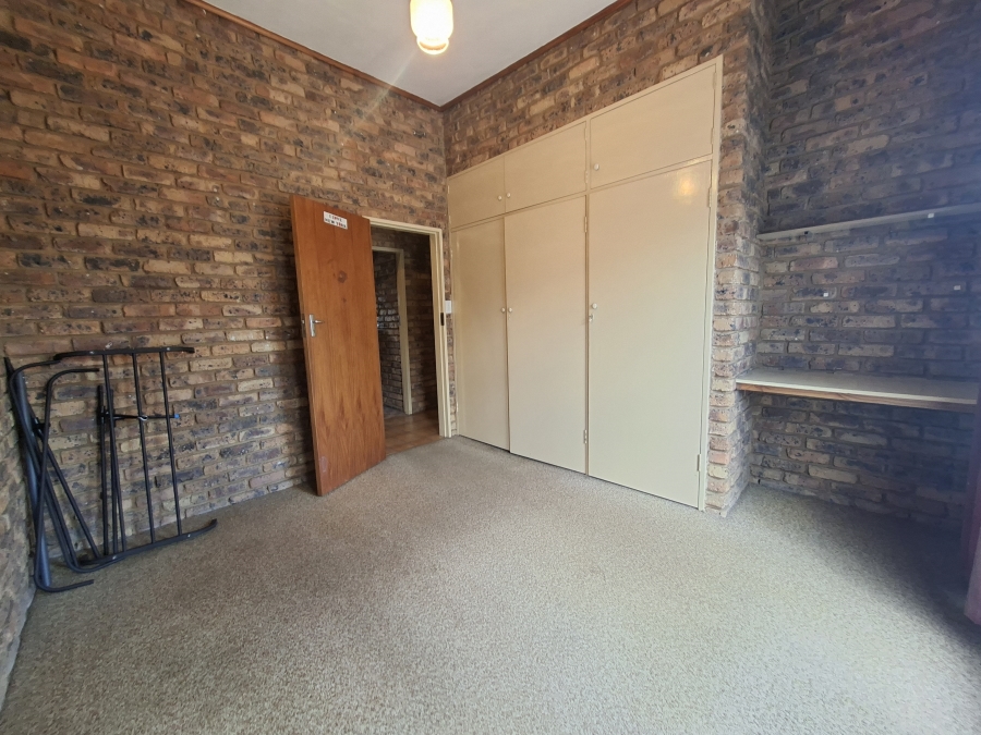 4 Bedroom Property for Sale in Die Wilgers Gauteng