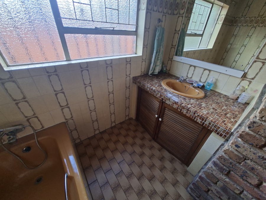 4 Bedroom Property for Sale in Die Wilgers Gauteng