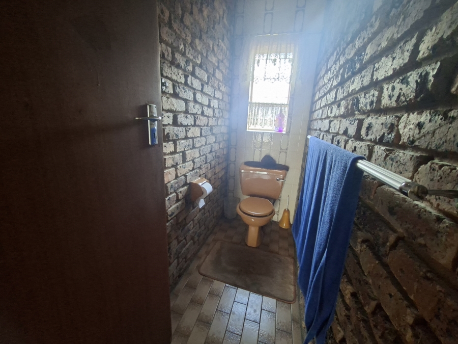 4 Bedroom Property for Sale in Die Wilgers Gauteng