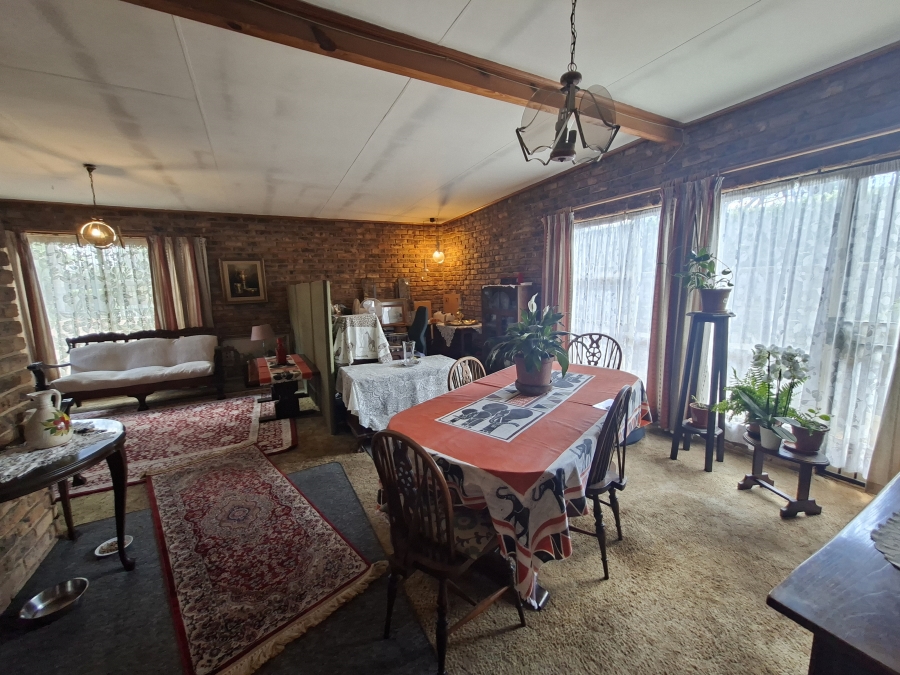 4 Bedroom Property for Sale in Die Wilgers Gauteng