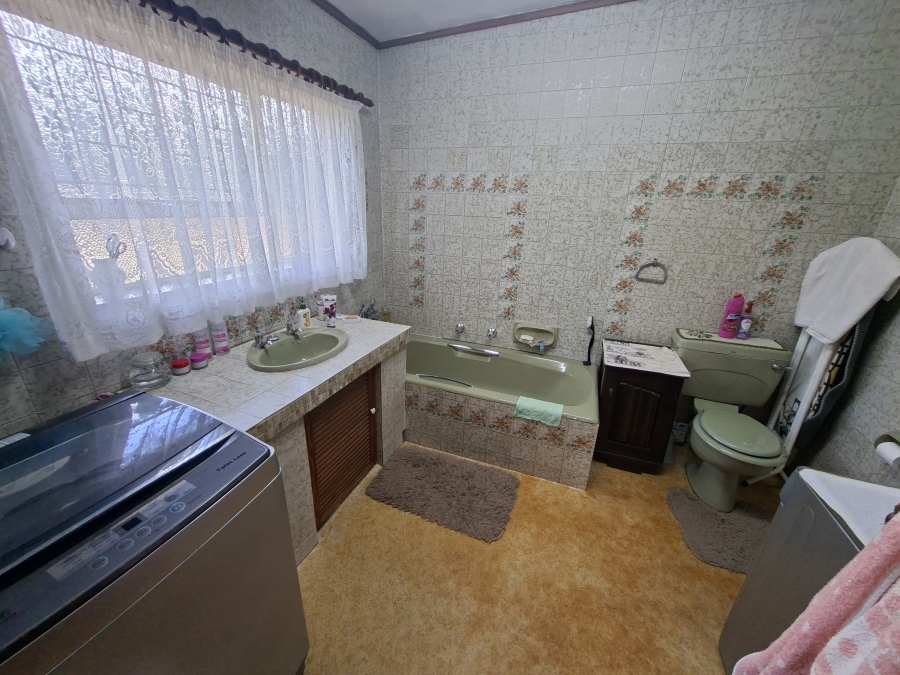 4 Bedroom Property for Sale in Die Wilgers Gauteng