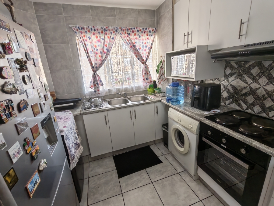 2 Bedroom Property for Sale in Pretoria North Gauteng