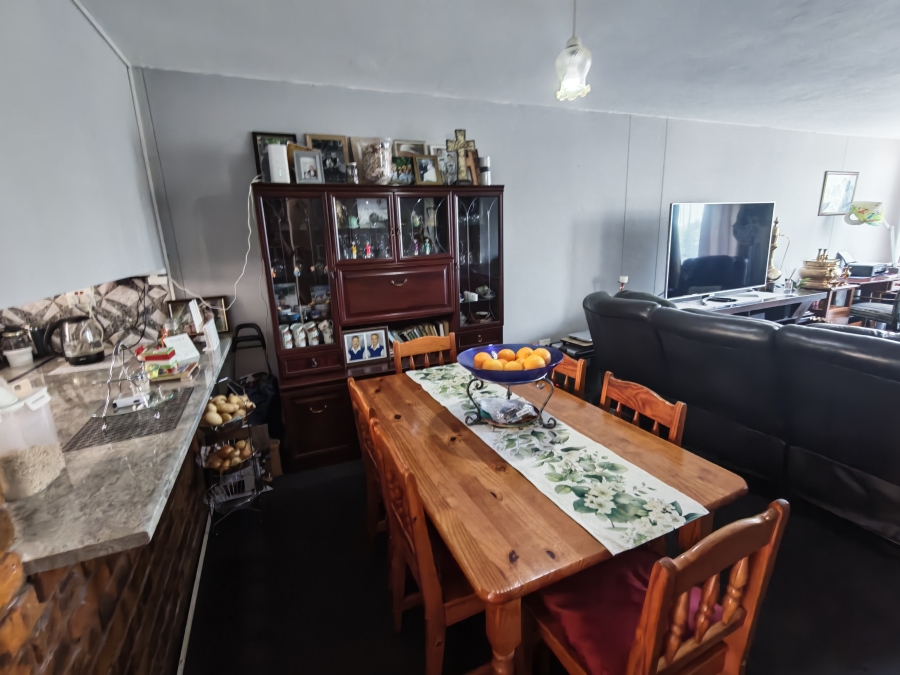 2 Bedroom Property for Sale in Pretoria North Gauteng