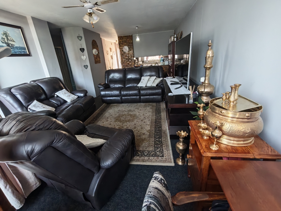 2 Bedroom Property for Sale in Pretoria North Gauteng