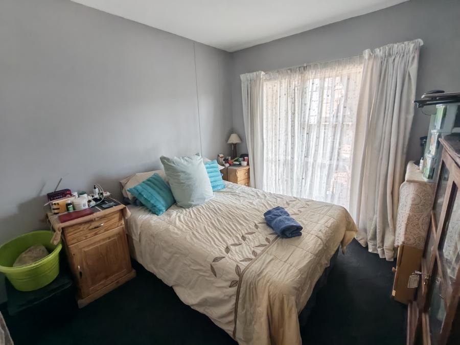2 Bedroom Property for Sale in Pretoria North Gauteng