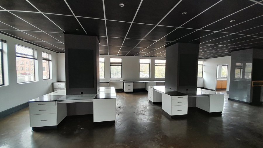 To Let Commercial Property for Rent in Faerie Glen Gauteng