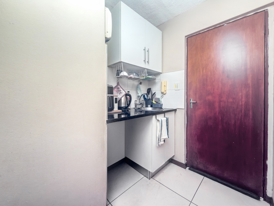 1 Bedroom Property for Sale in Hatfield Gauteng