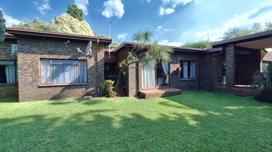 3 Bedroom Property for Sale in Theresa Park Gauteng