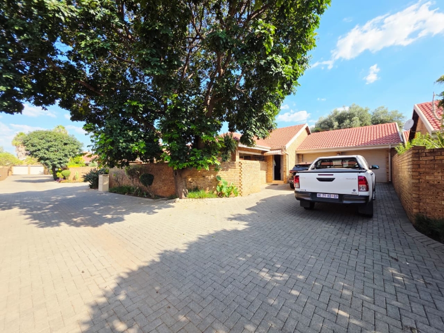 3 Bedroom Property for Sale in Montana Gauteng