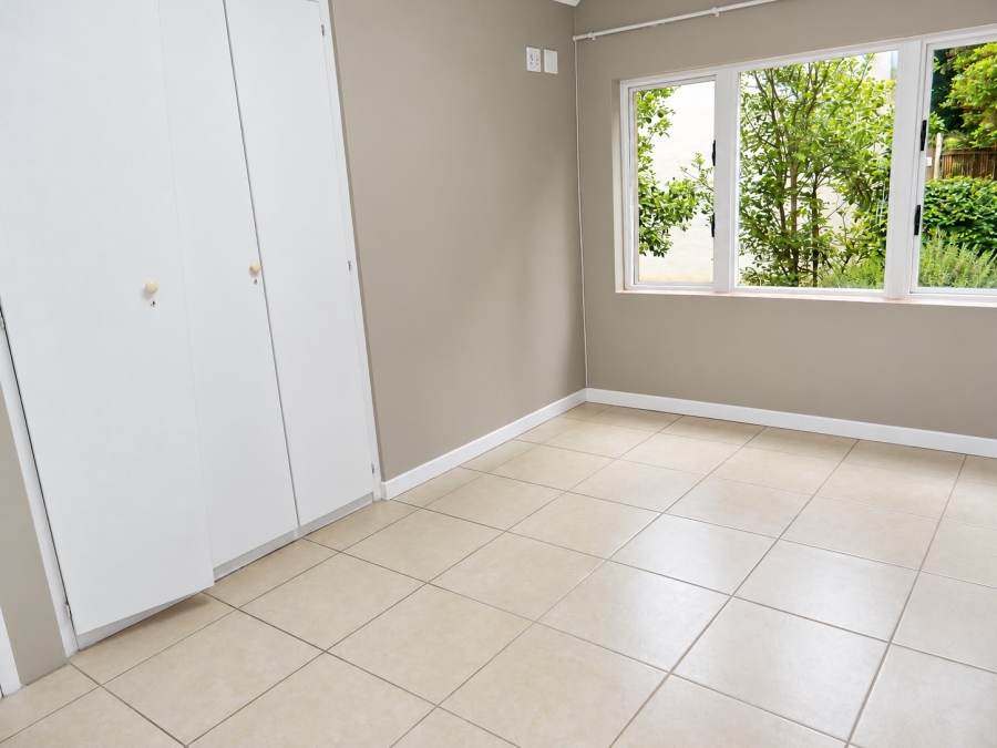 To Let 3 Bedroom Property for Rent in Silver Lakes Gauteng