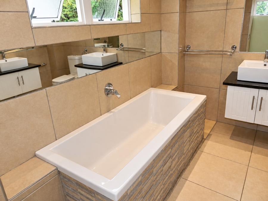 To Let 3 Bedroom Property for Rent in Silver Lakes Gauteng