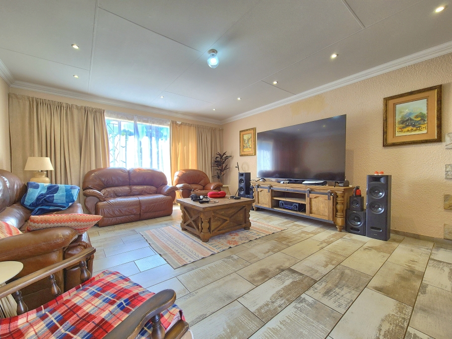 5 Bedroom Property for Sale in Brenthurst Gauteng