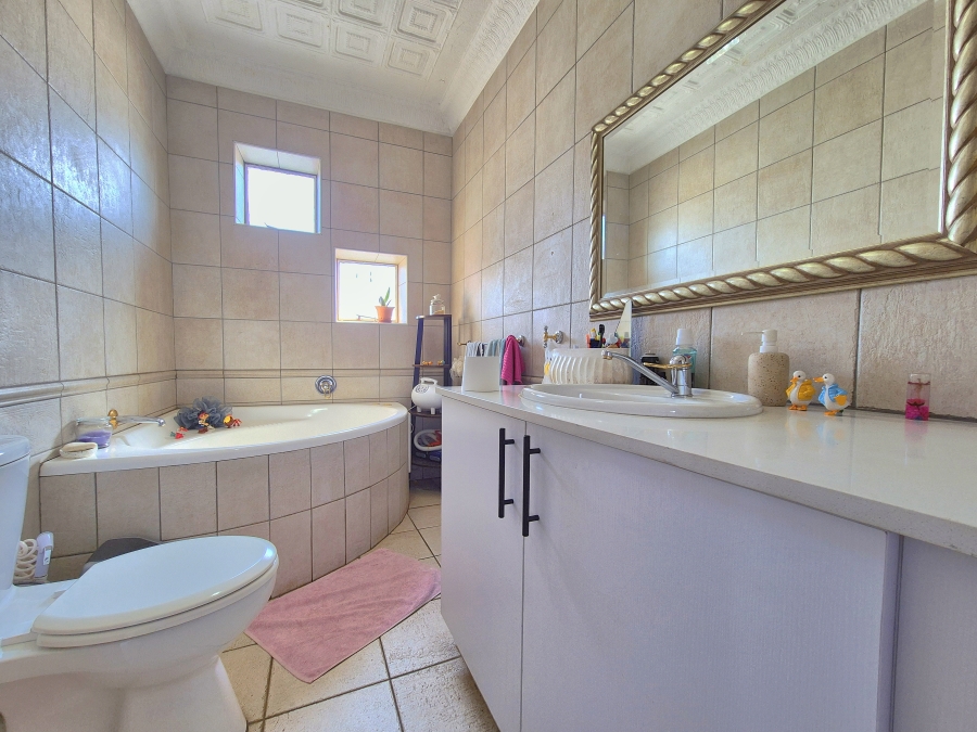5 Bedroom Property for Sale in Brenthurst Gauteng