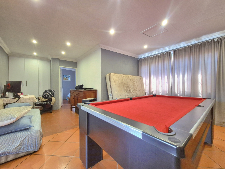 5 Bedroom Property for Sale in Brenthurst Gauteng