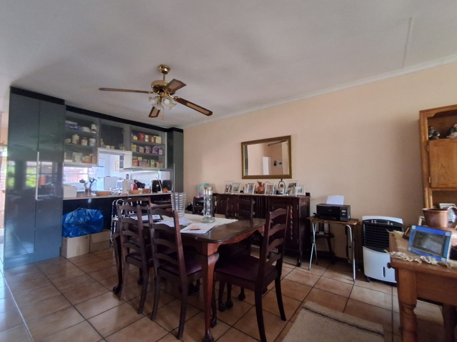 2 Bedroom Property for Sale in Three Rivers Gauteng