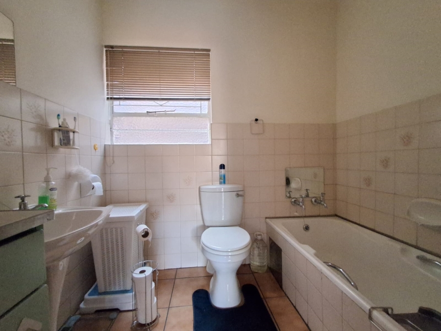 2 Bedroom Property for Sale in Three Rivers Gauteng
