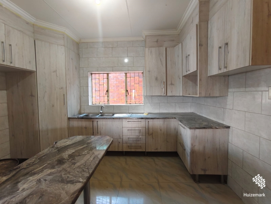 3 Bedroom Property for Sale in Vanderbijlpark Cw 6 Gauteng