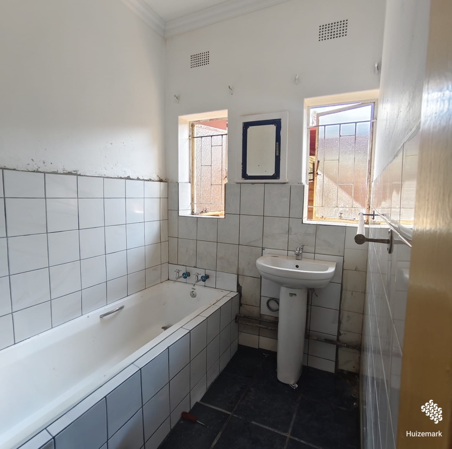 3 Bedroom Property for Sale in Vanderbijlpark Cw 6 Gauteng