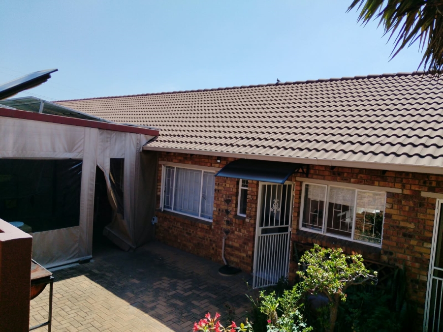 3 Bedroom Property for Sale in Terenure Gauteng