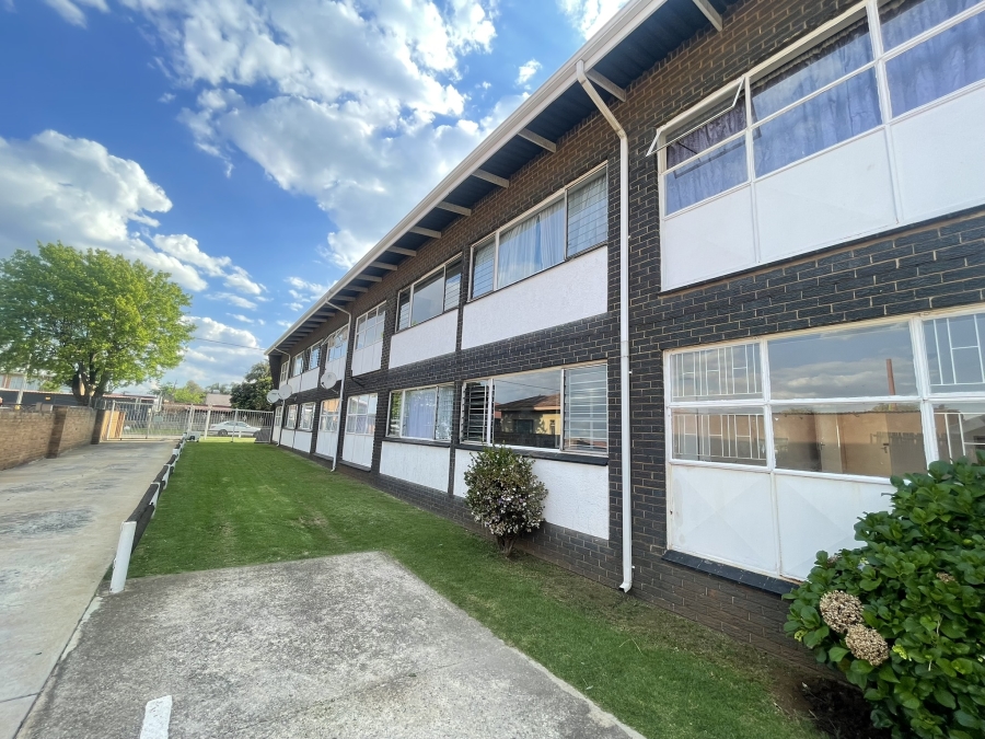 2 Bedroom Property for Sale in Casseldale Gauteng