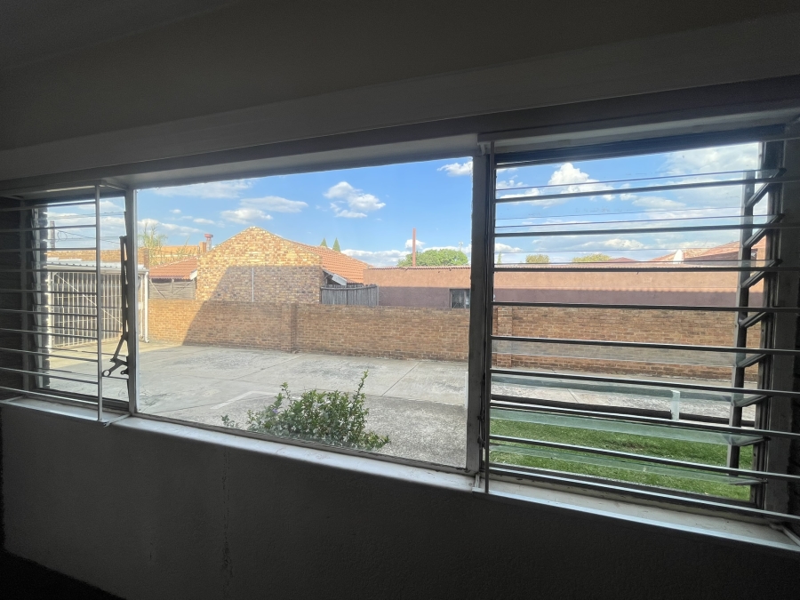2 Bedroom Property for Sale in Casseldale Gauteng