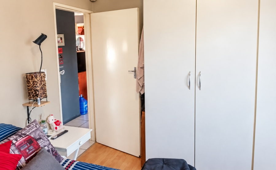 2 Bedroom Property for Sale in Sonneveld Gauteng