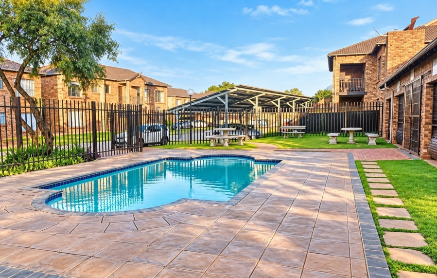 2 Bedroom Property for Sale in Sonneveld Gauteng