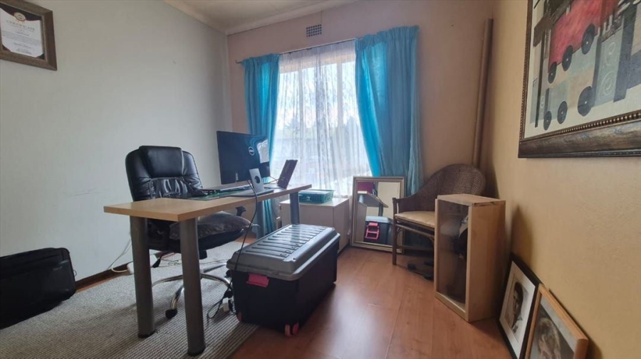 3 Bedroom Property for Sale in Aston Manor Gauteng