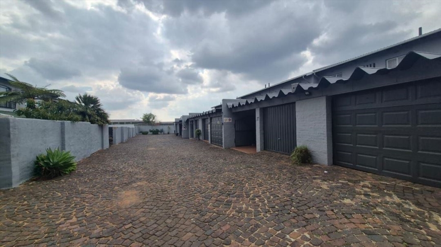 3 Bedroom Property for Sale in Aston Manor Gauteng