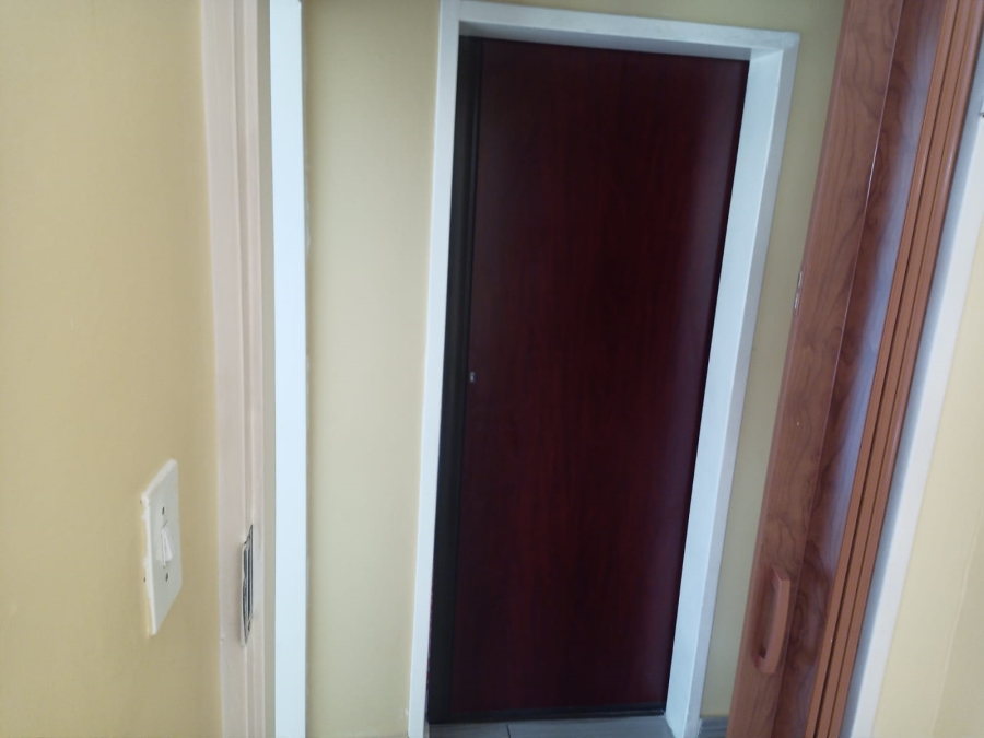 2 Bedroom Property for Sale in Van Riebeeck Park Gauteng