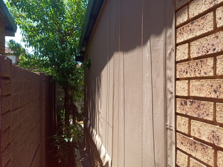 2 Bedroom Property for Sale in Van Riebeeck Park Gauteng