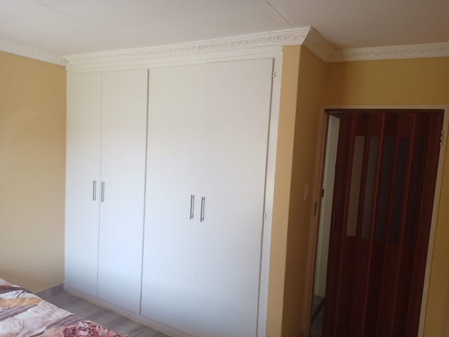2 Bedroom Property for Sale in Van Riebeeck Park Gauteng