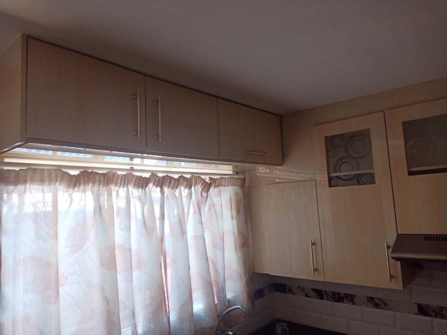 2 Bedroom Property for Sale in Van Riebeeck Park Gauteng