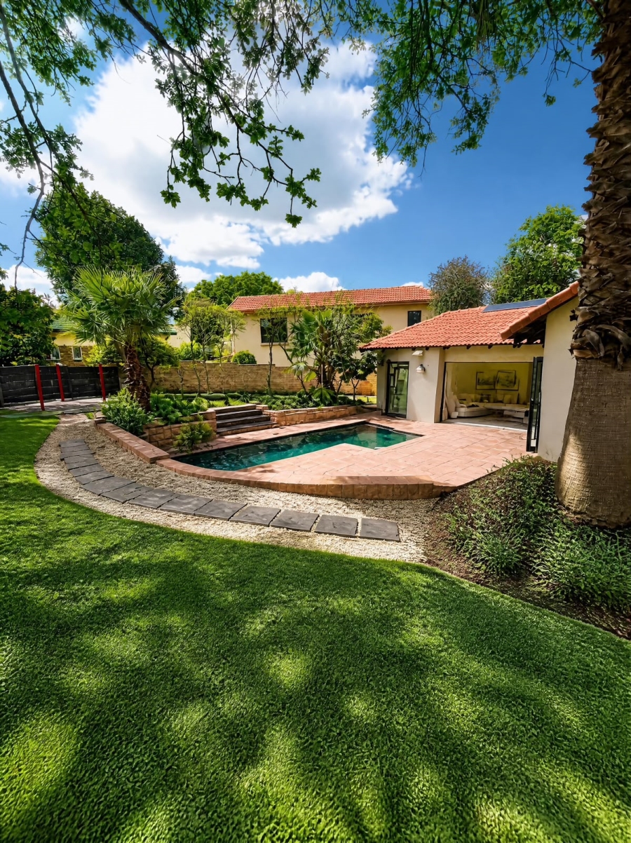 To Let 4 Bedroom Property for Rent in Garsfontein Gauteng