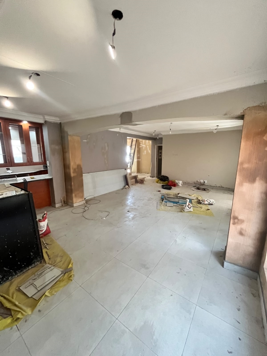 To Let 4 Bedroom Property for Rent in Garsfontein Gauteng
