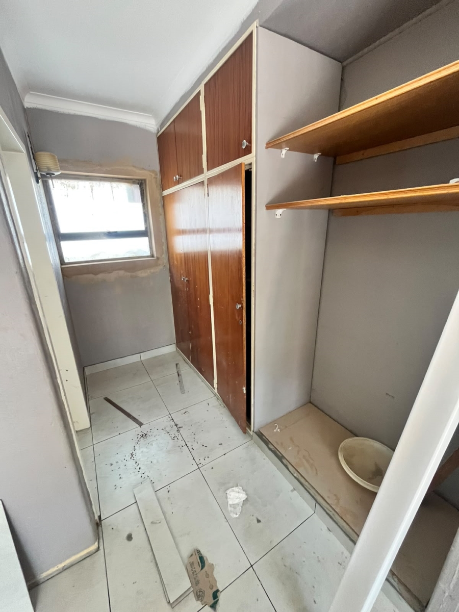 To Let 4 Bedroom Property for Rent in Garsfontein Gauteng