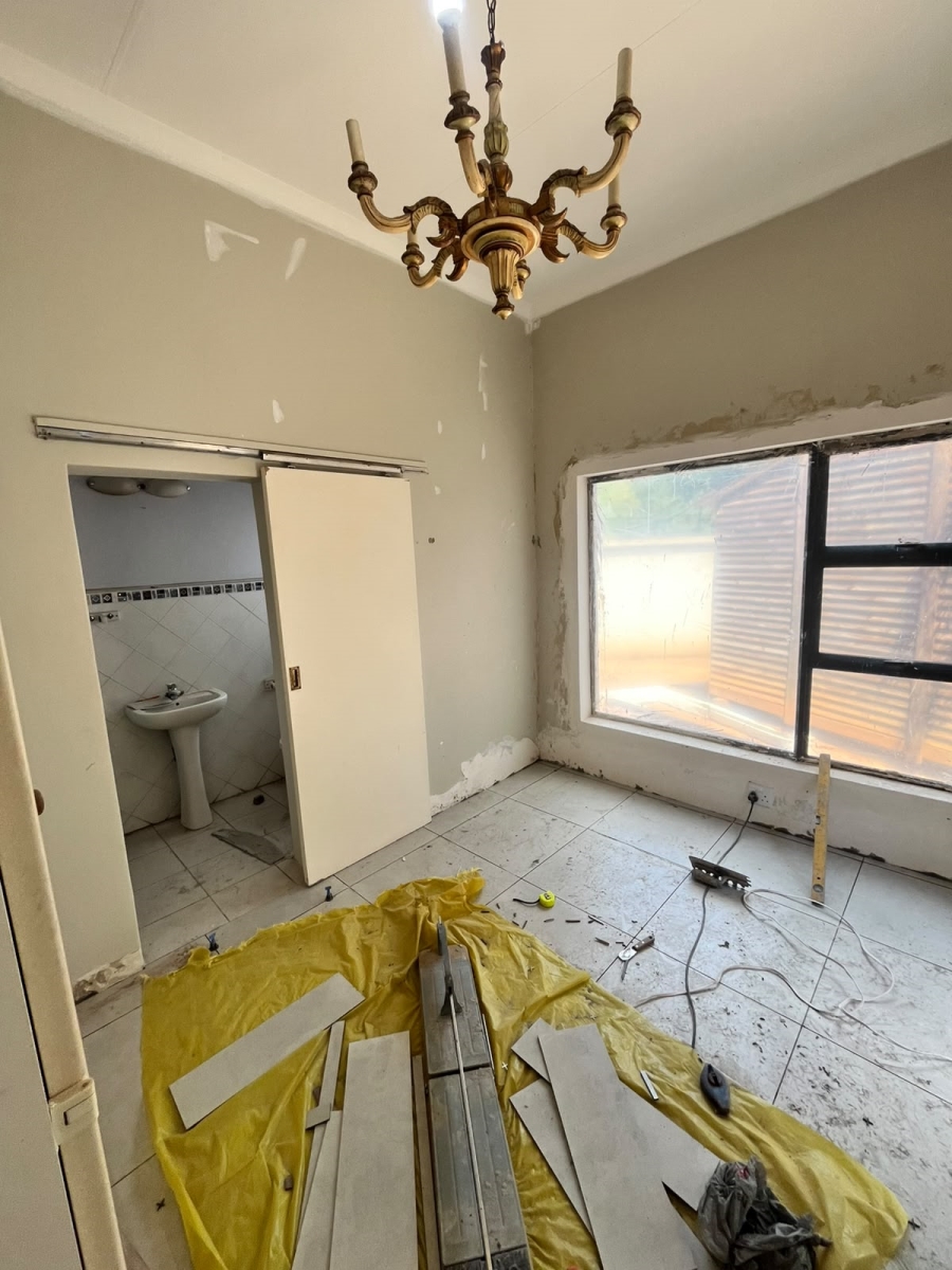 To Let 4 Bedroom Property for Rent in Garsfontein Gauteng