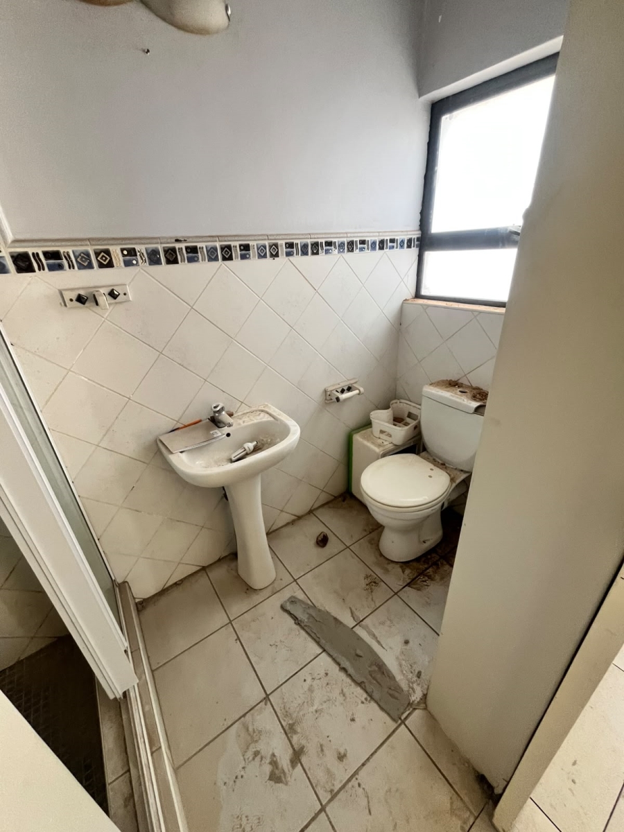 To Let 4 Bedroom Property for Rent in Garsfontein Gauteng