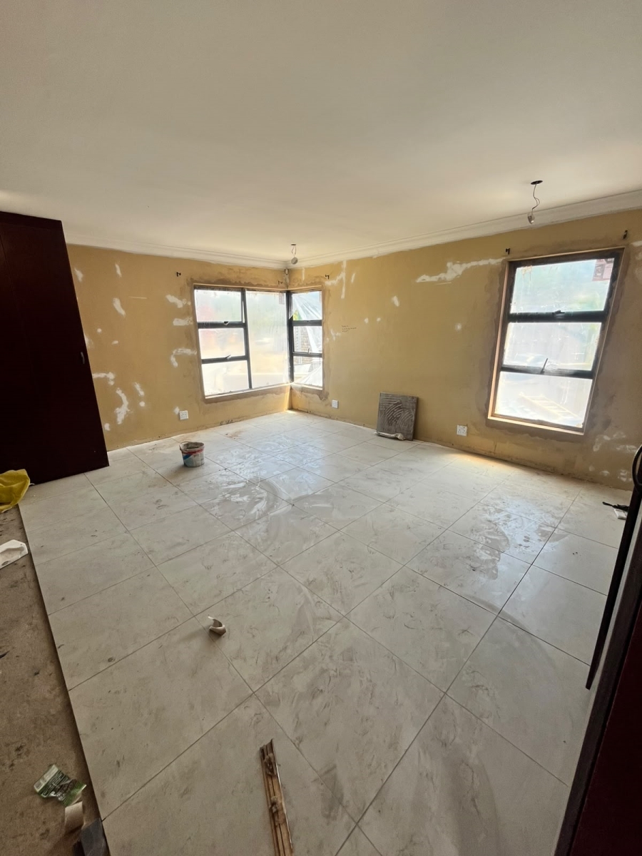 To Let 4 Bedroom Property for Rent in Garsfontein Gauteng