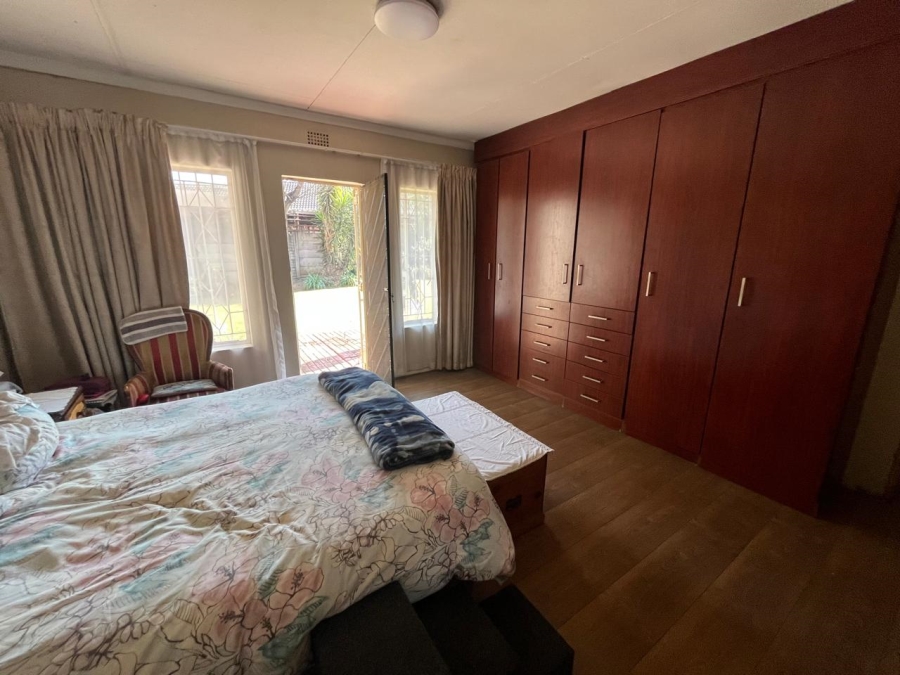 4 Bedroom Property for Sale in Brackendowns Gauteng