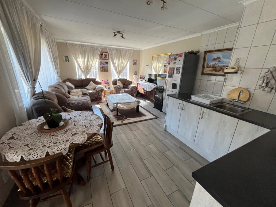4 Bedroom Property for Sale in Brackendowns Gauteng