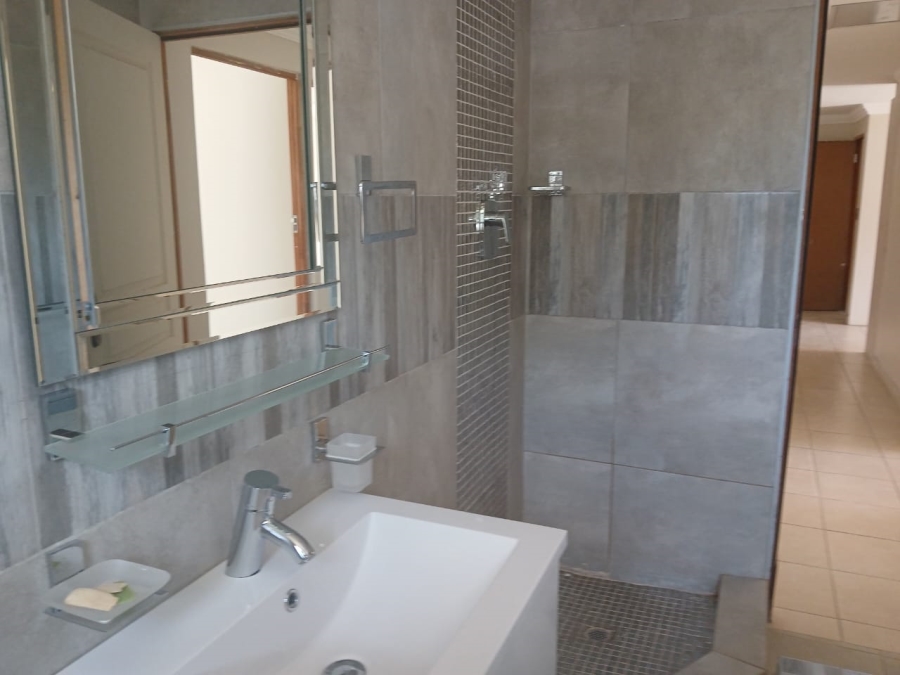To Let 2 Bedroom Property for Rent in Birch Acres Gauteng