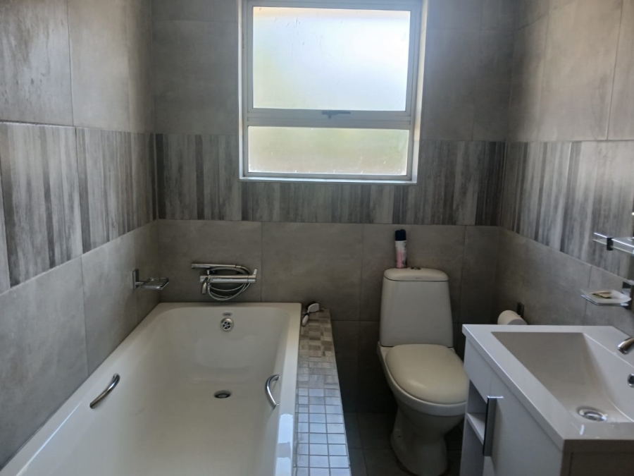 To Let 2 Bedroom Property for Rent in Birch Acres Gauteng