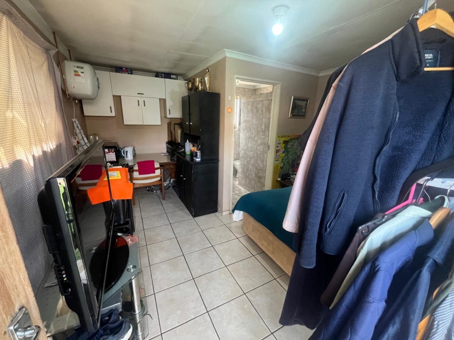 5 Bedroom Property for Sale in Brackendowns Gauteng