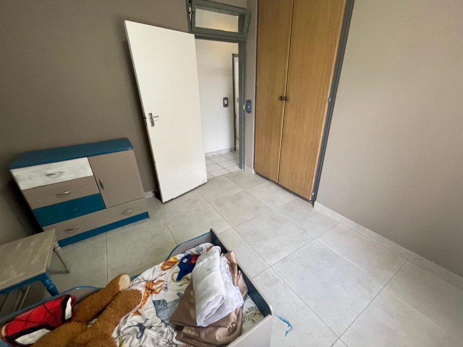 5 Bedroom Property for Sale in Brackendowns Gauteng