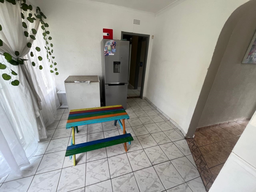 5 Bedroom Property for Sale in Brackendowns Gauteng