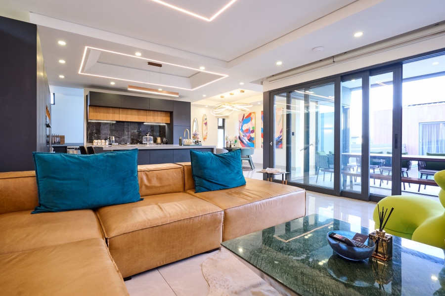4 Bedroom Property for Sale in Waterfall Country Estate Gauteng
