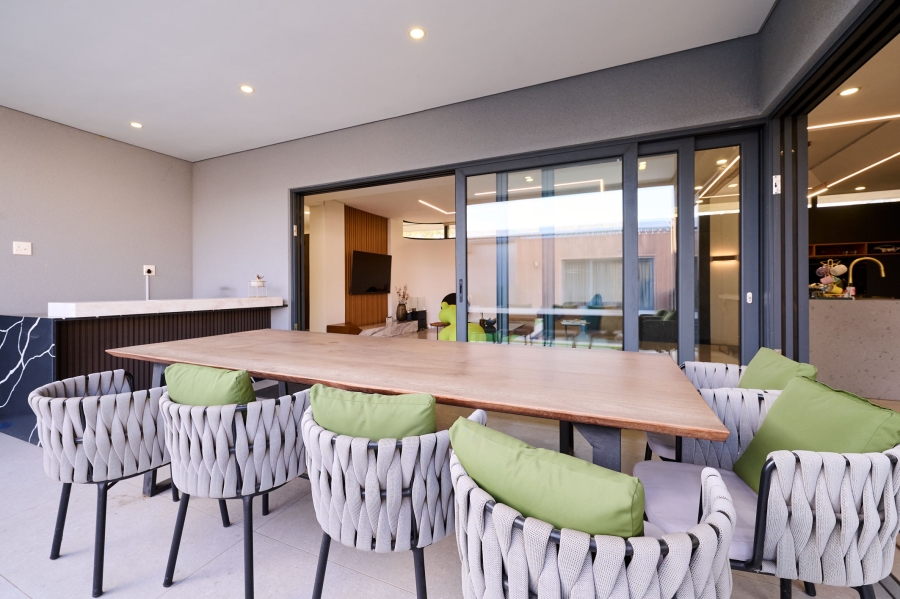 4 Bedroom Property for Sale in Waterfall Country Estate Gauteng