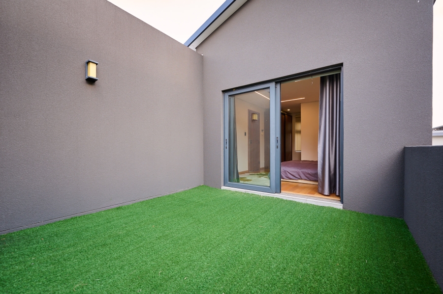 4 Bedroom Property for Sale in Waterfall Country Estate Gauteng